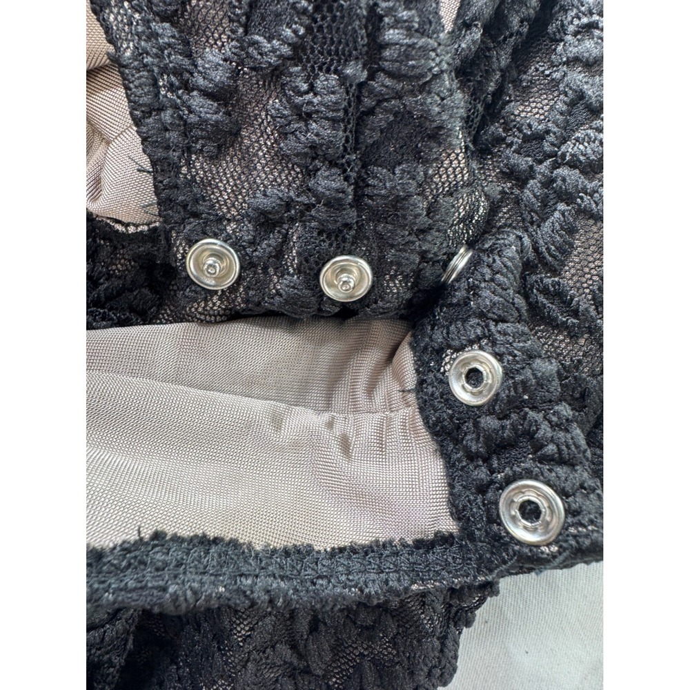 Bebe Addiction Black Lace Bodysuit Short Sleeve V-Neck Tan Lining Large sheer - Picture 15 of 16